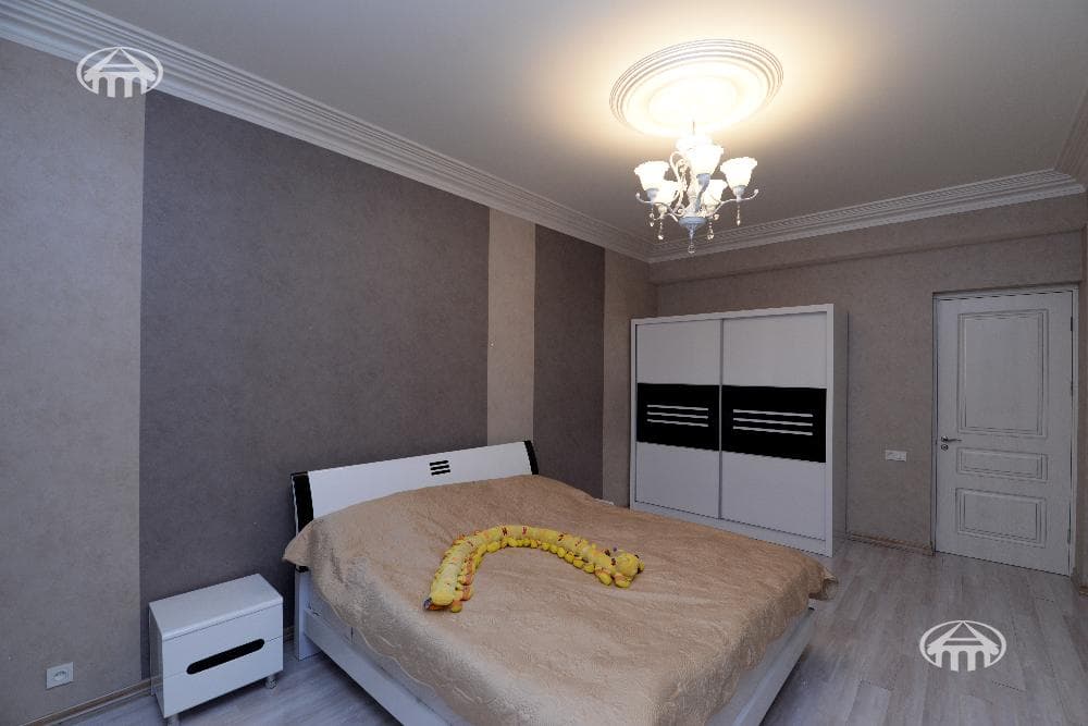 Mansion · 5 rooms · 600 m² · Arabkir