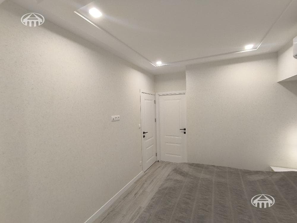 Квартира · 3 комн. · 91 м² · Кентрон
