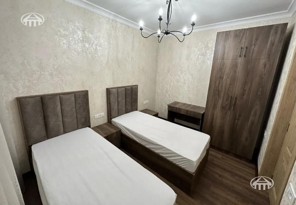 Дом · 3 комн. · 71 м² · Арабкир