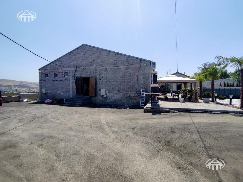Առանձնատուն · 4 սեն. · 338 մ² · Առինջ