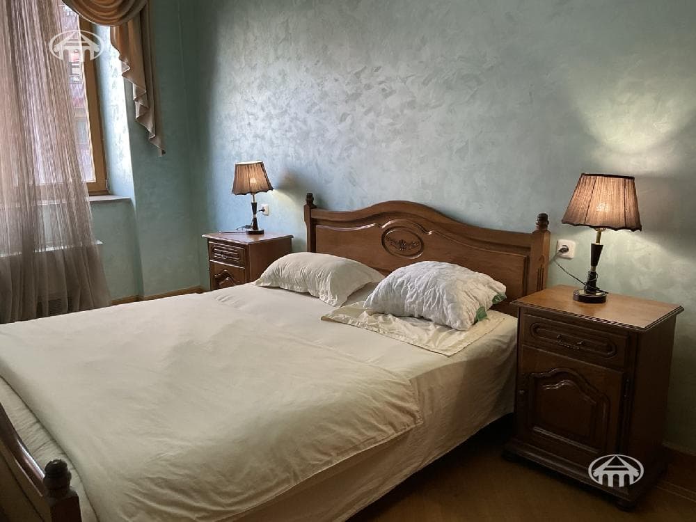 Apartment · 3 rooms · 139 m² · Kentron