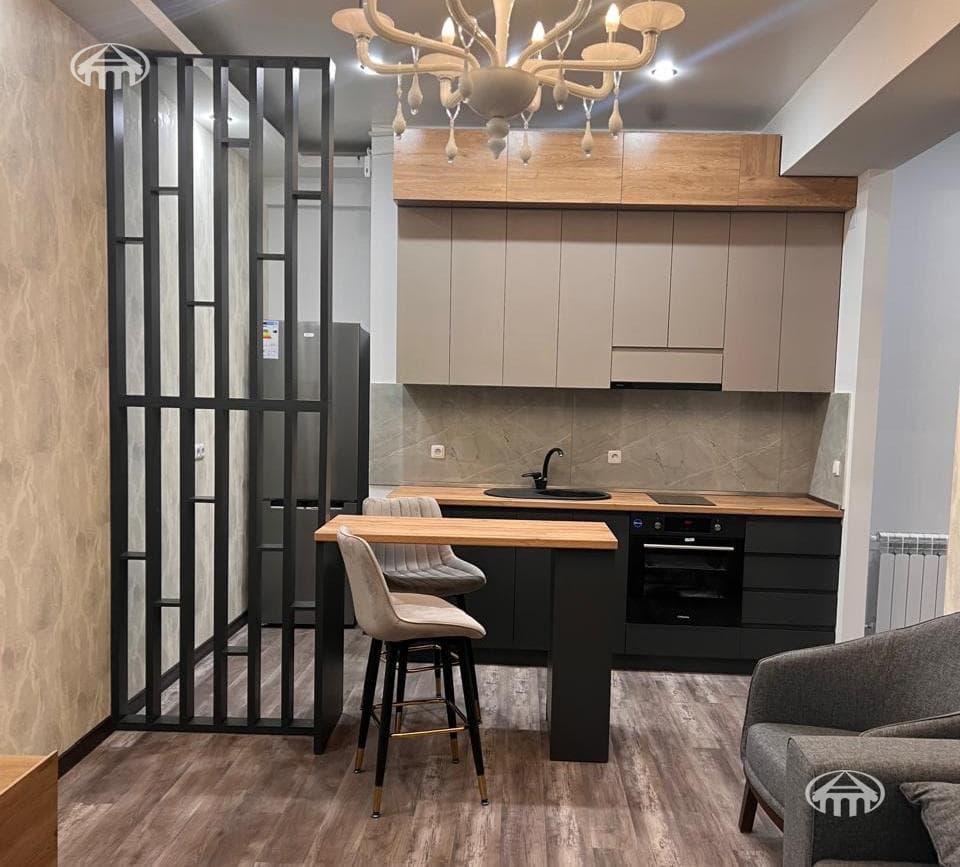 Квартира · 2 комн. · 56 м² · Кентрон