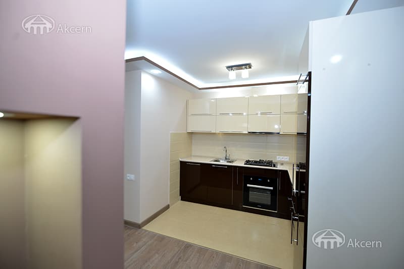Apartment · 3 rooms · 88 m² · Kentron