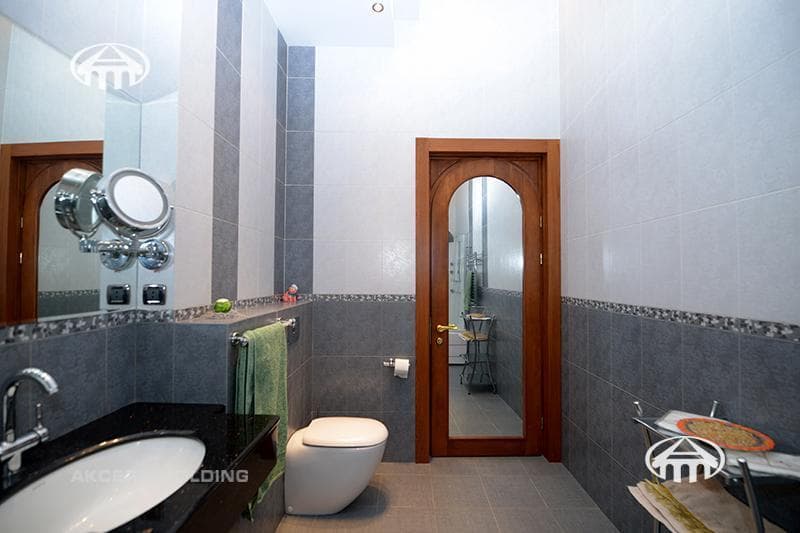 Apartment · 4 rooms · 288 m² · Kentron