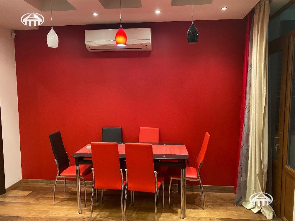 Квартира · 4 комн. · 162 м² · Арабкир