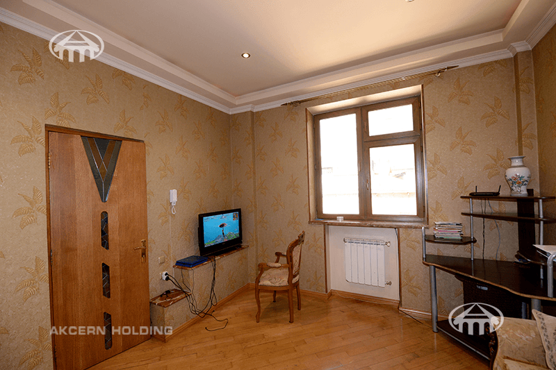 Квартира · 5 комн. · 210 м² · Кентрон