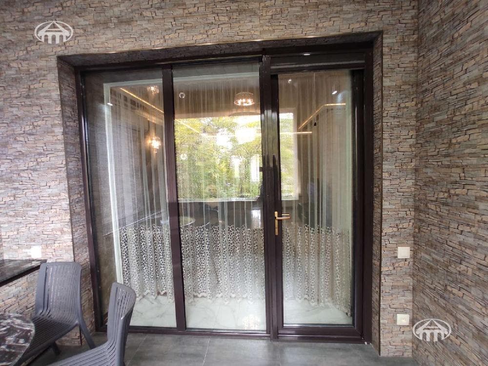Apartment · 3 rooms · 86 m² · Kentron