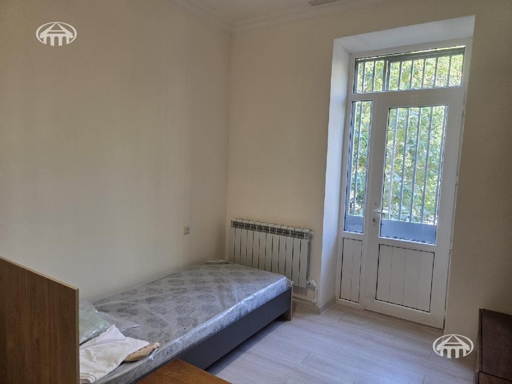 Apartment · 3 rooms · 84 m² · Kentron — photo 14 / 16