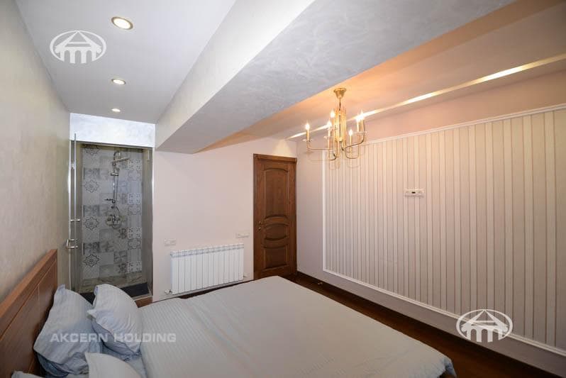 Apartment · 3 rooms · 104 m² · Kentron