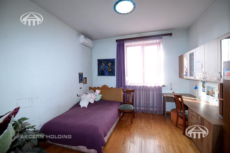 Mansion · 9 rooms · 560 m² · Kentron