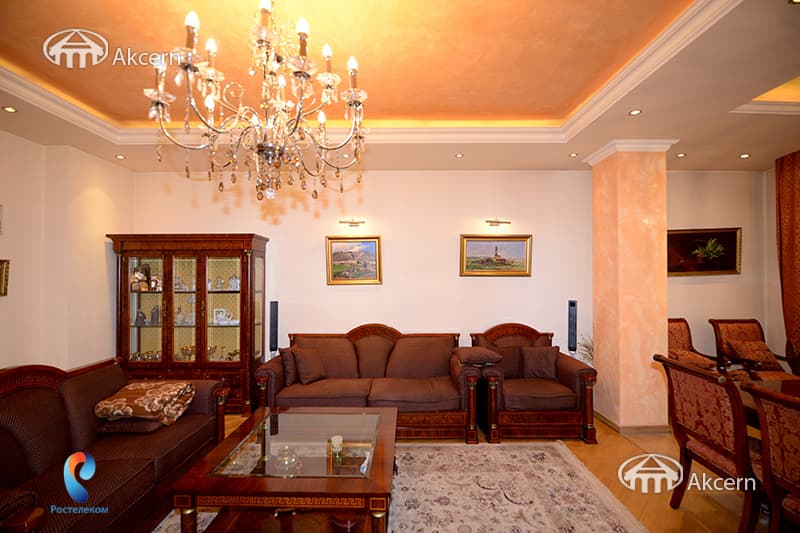 House · 6 rooms · 280 m² · Arabkir