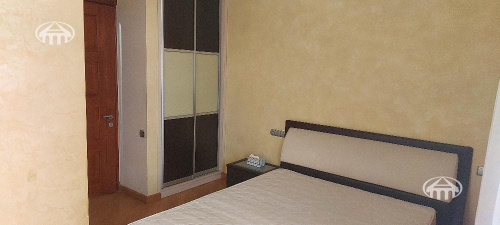 Квартира · 4 комн. · 135 м² · Кентрон