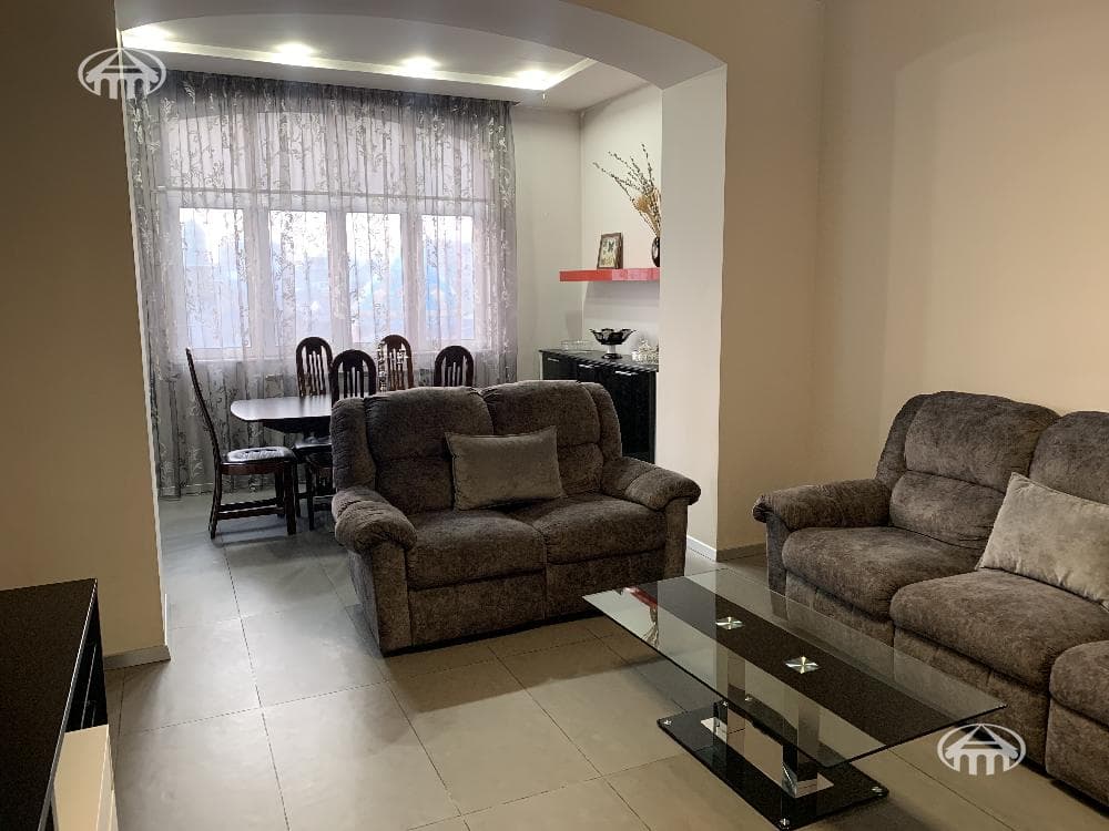 Apartment · 3 rooms · 92 m² · Kentron