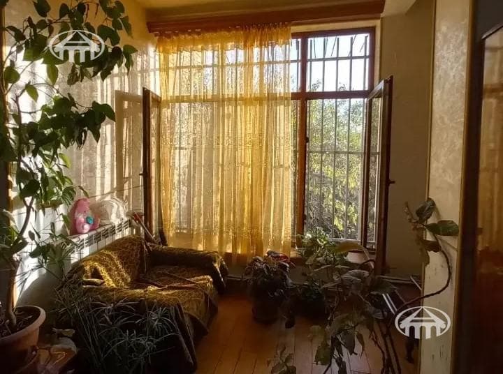Квартира · 4 комн. · 122 м² · Арабкир