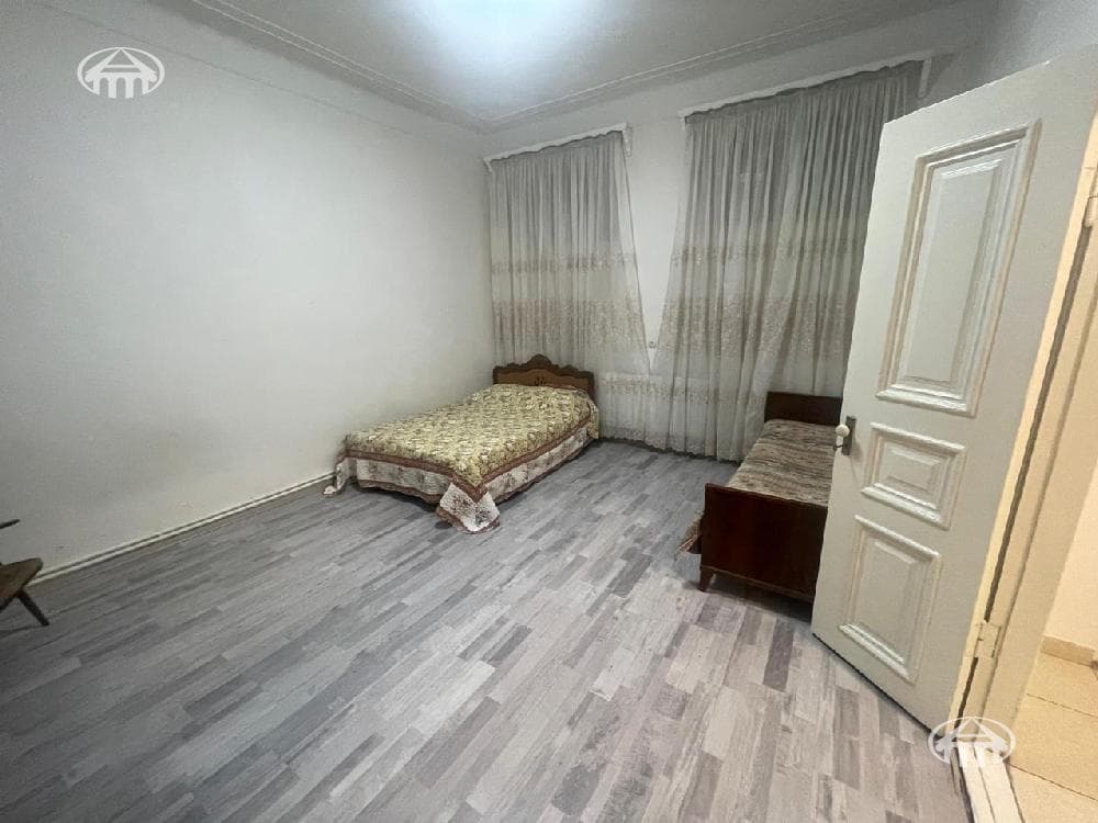 House · 3 rooms · 90 m² · Arabkir