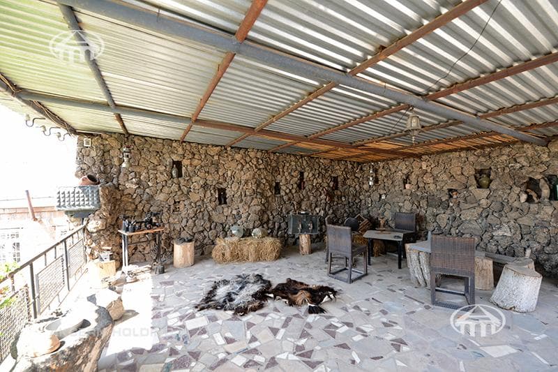 Mansion · 5 rooms · 368 m² · Ghazaravan
