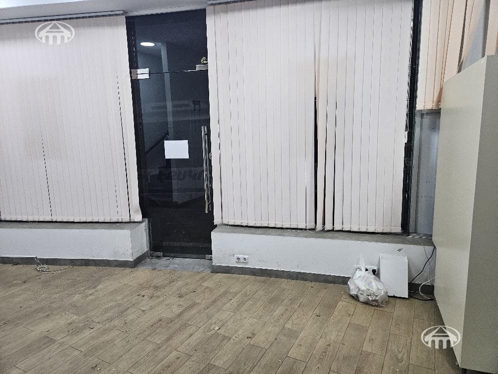 Retail · 210 m² · Nor Nork
