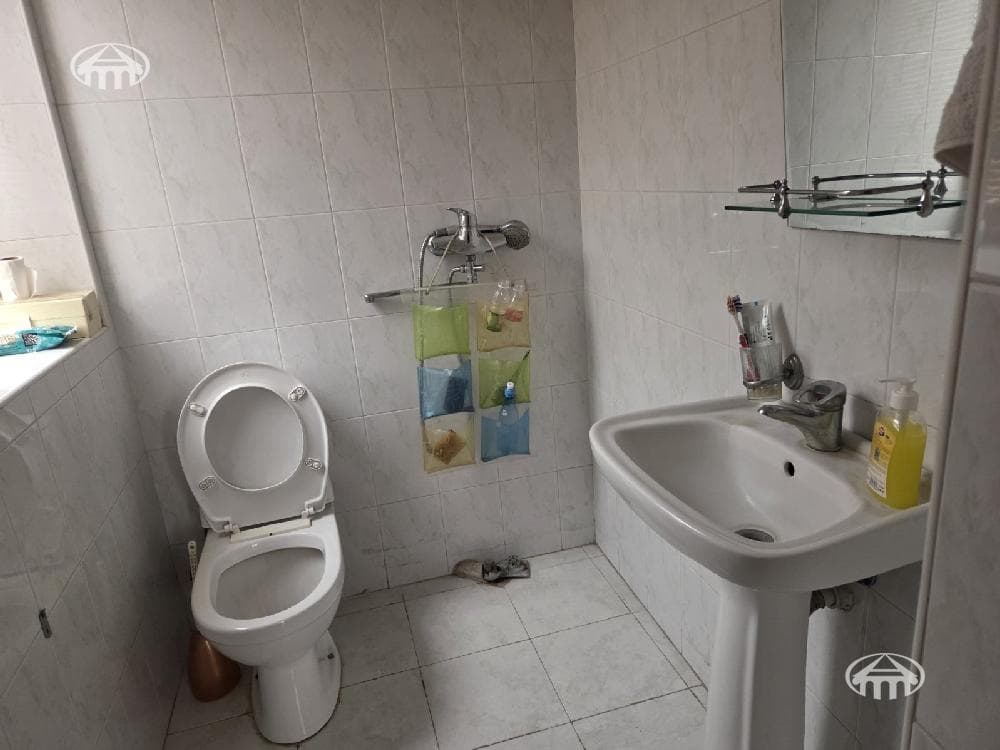 House · 6 rooms · 865 m² · Arabkir