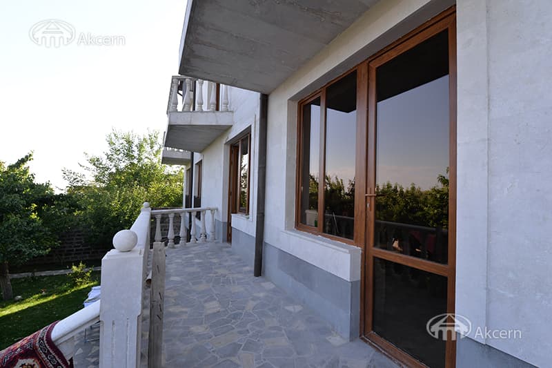 Особняк · 9 комн. · 720 м² · Канакер-Зейтун