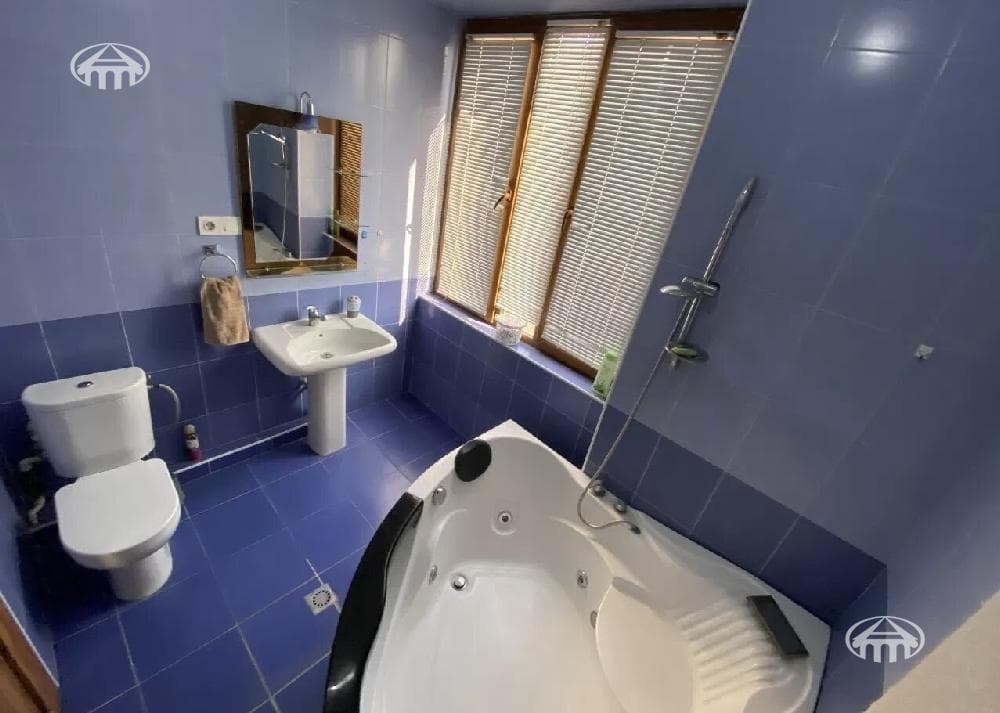 Apartment · 4 rooms · 151 m² · Kentron
