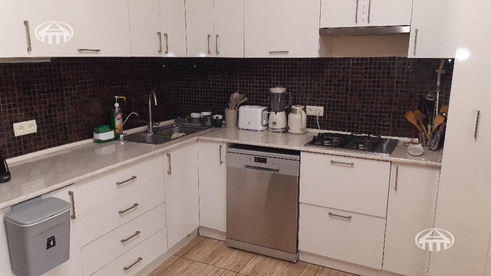 Дом · 5 комн. · 172 м² · Арабкир