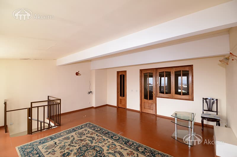 Квартира · 5 комн. · 187 м² · Канакер-Зейтун