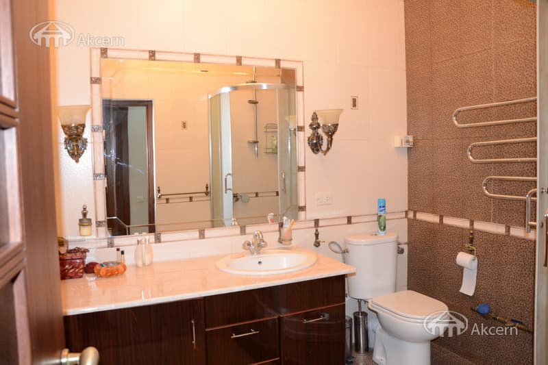 Apartment · 2 rooms · 74 m² · Kentron