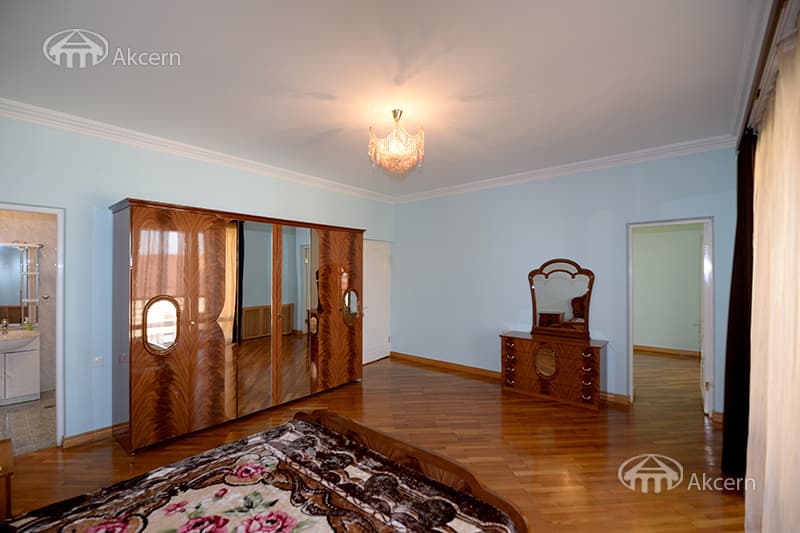 Mansion · 6 rooms · 530 m² · Nork-Marash