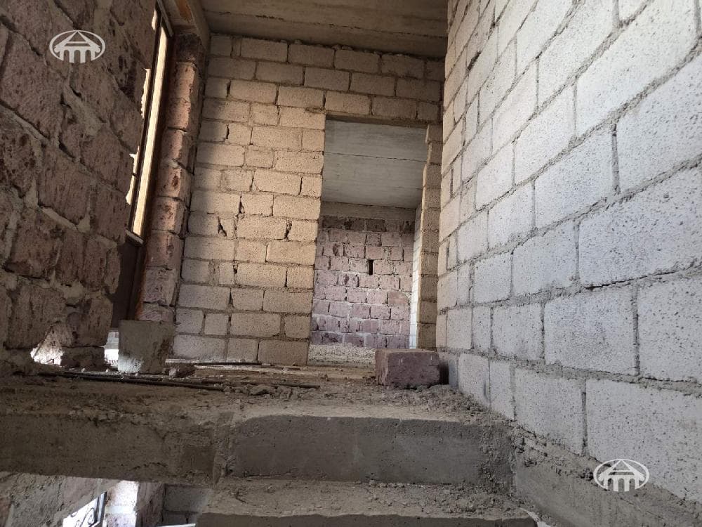 Mansion · 4 rooms · 113 m² · Zovuni