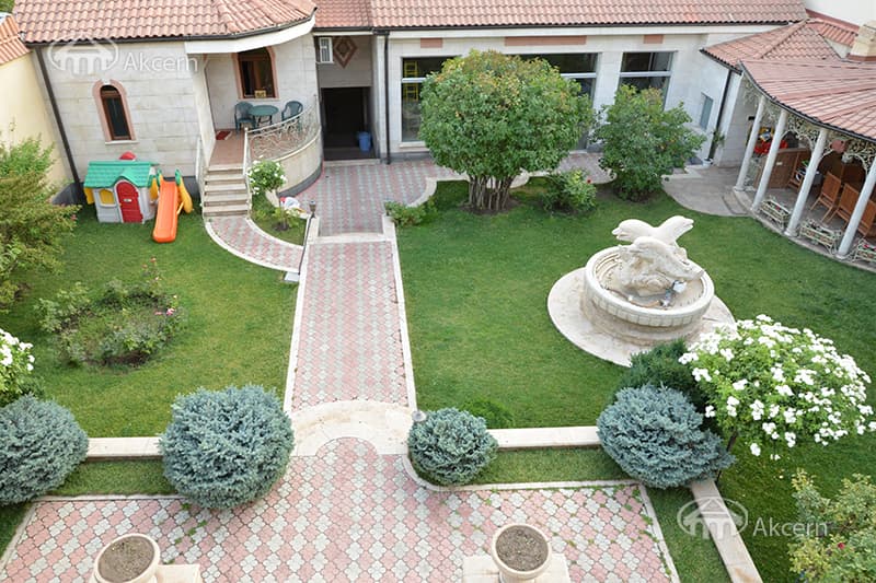 Mansion · 5 rooms · 379 m² · Arabkir