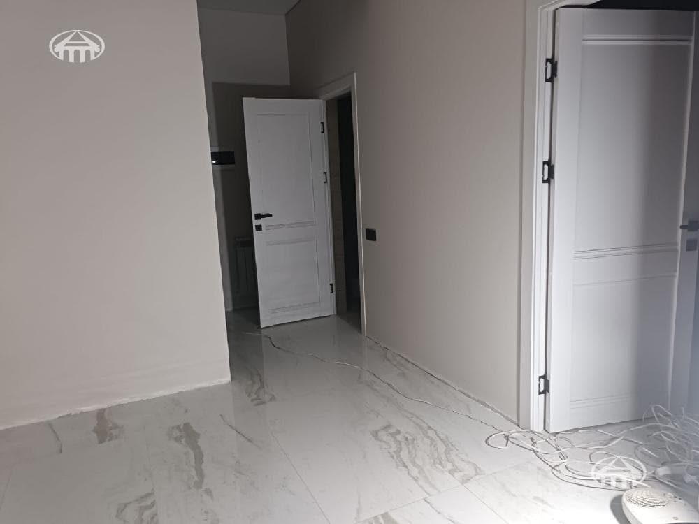 Բնակարան · 2 սեն. · 72 մ² · Կենտրոն