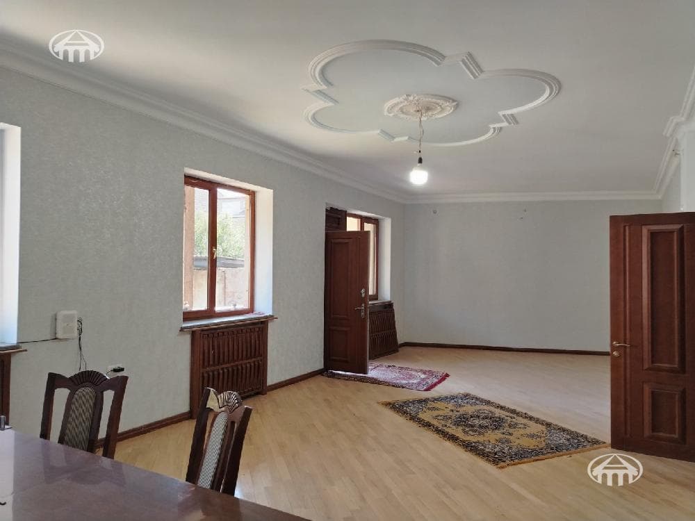 Mansion · 6 rooms · 470 m² · Davtashen — photo 5 / 32