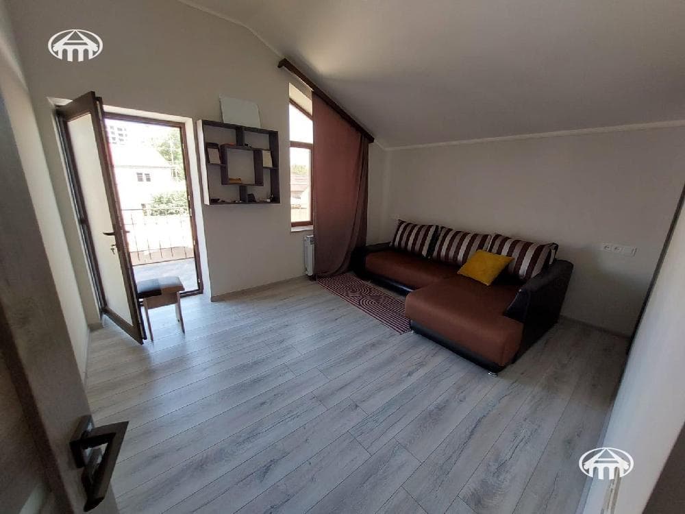 Mansion · 4 rooms · 113 m² · Zovuni
