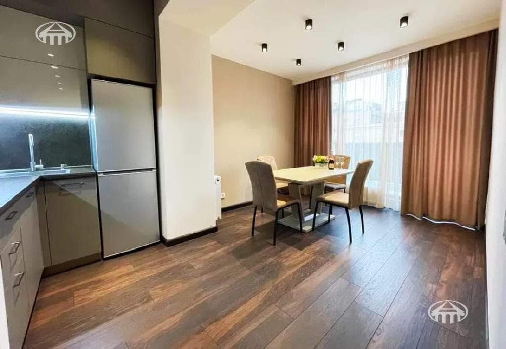 Apartment · 2 rooms · 53 m² · Kentron