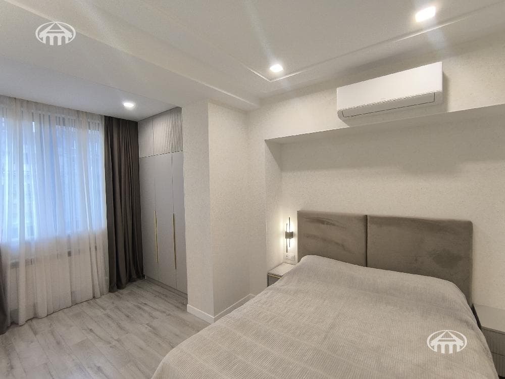 Квартира · 3 комн. · 91 м² · Кентрон