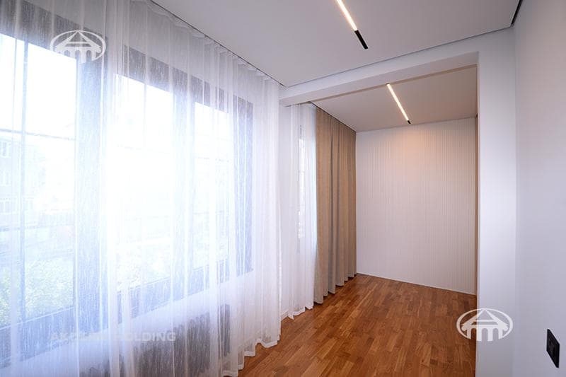 Apartment · 2 rooms · 60 m² · Kentron