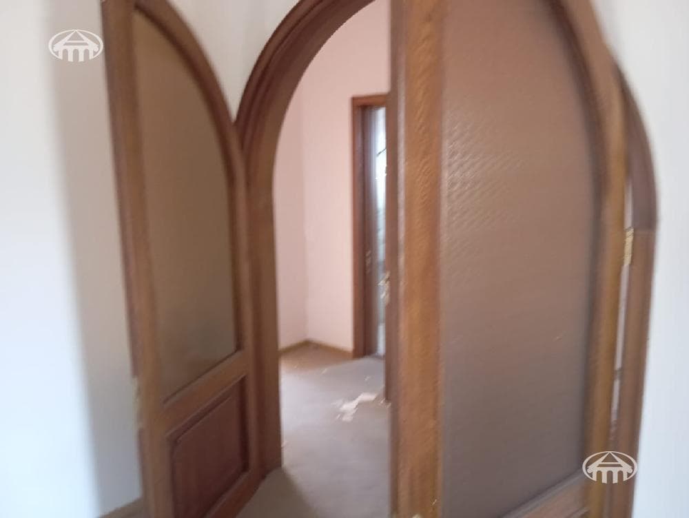 Mansion · 5 rooms · 1,830 m² · Ashtarak