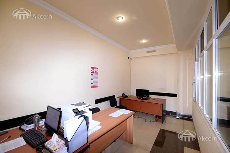 Office · 612 m² · Kentron