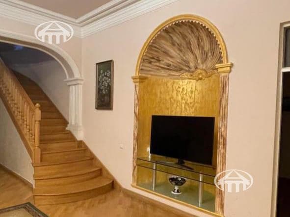 Mansion · 5 rooms · 350 m² · Erebuni