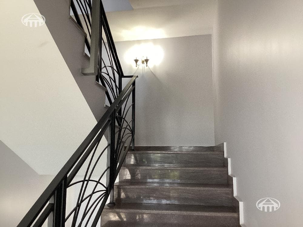 House · 7 rooms · 336 m² · Nork-Marash