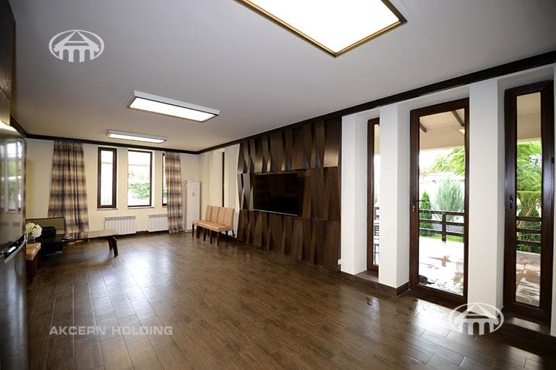 Mansion · 5 rooms · 388 m² · Arabkir