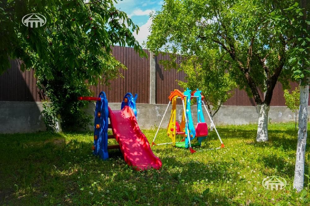 Особняк · 5 комн. · 185 м² · Птгни