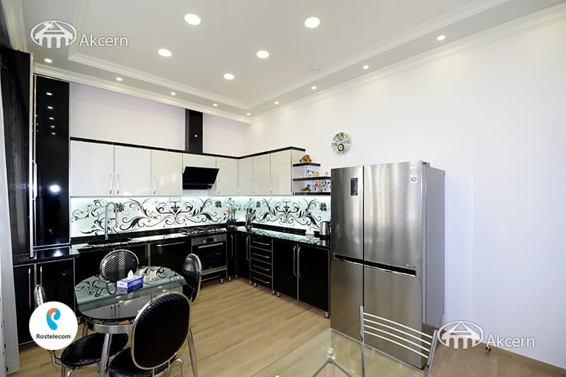 Особняк · 8 комн. · 520 м² · с. Ариндж