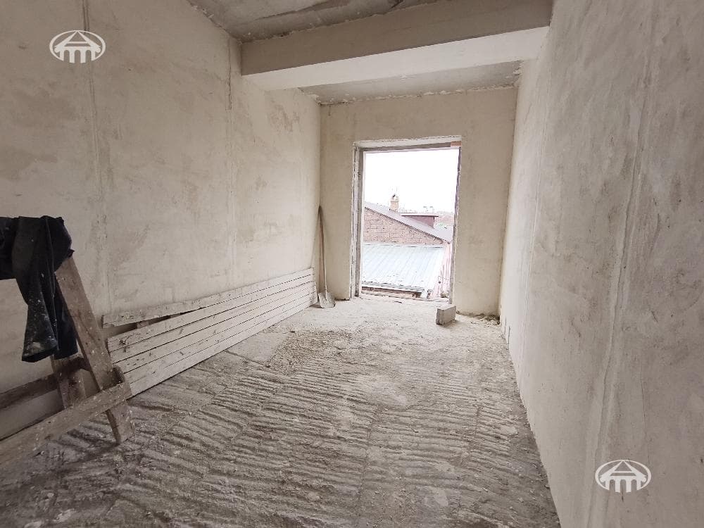 Mansion · 4 rooms · 156 m² · V.Ptghni