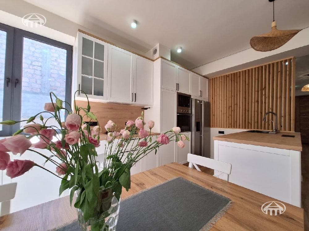 Особняк · 5 комн. · 380 м² · Ариндж