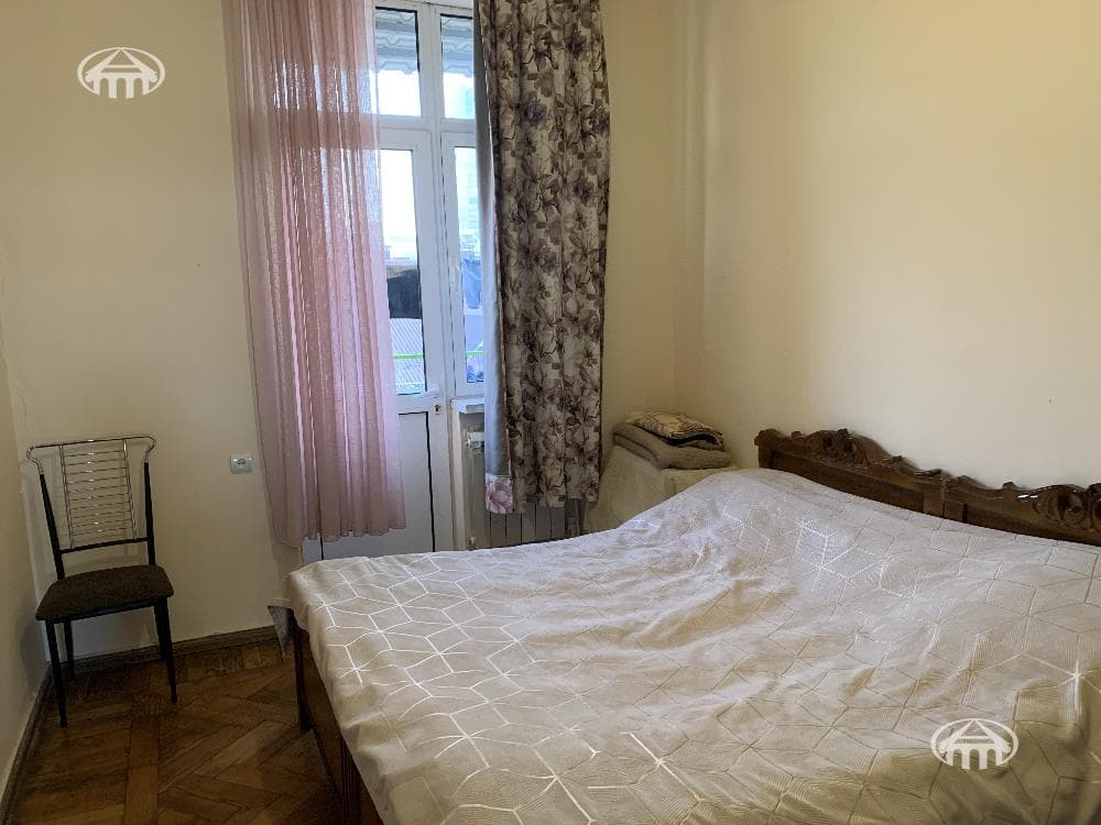 Квартира · 3 комн. · 80 м² · Кентрон