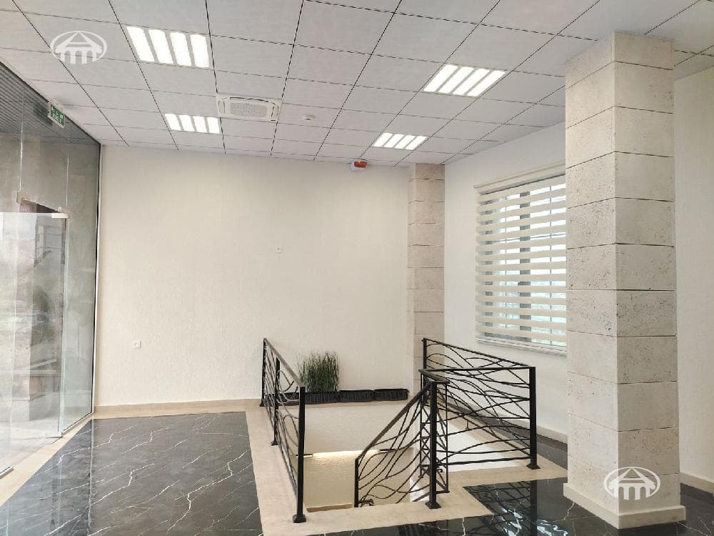Խանութ · 110 մ² · Կենտրոն