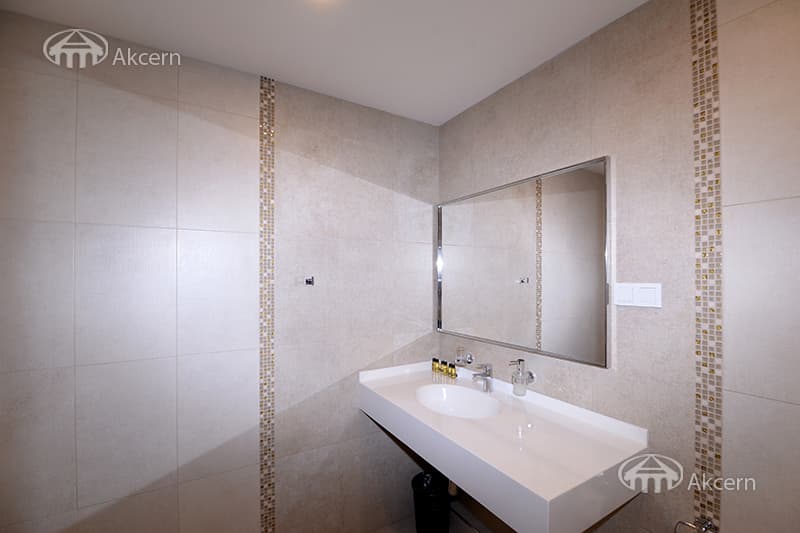 Hotel · 1,000 m² · Kentron