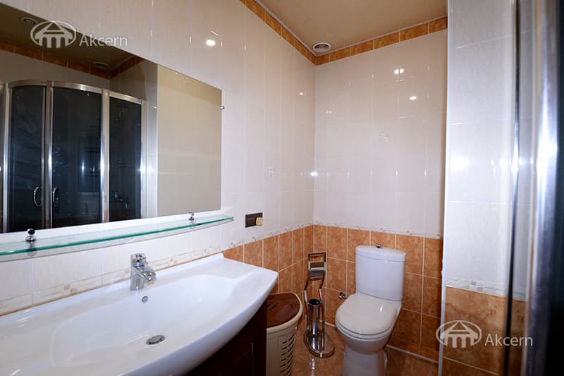 Квартира · 4 комн. · 186 м² · Кентрон