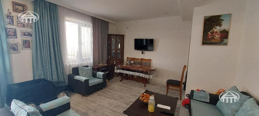 Mansion · 5 rooms · 206 m² · Arinj
